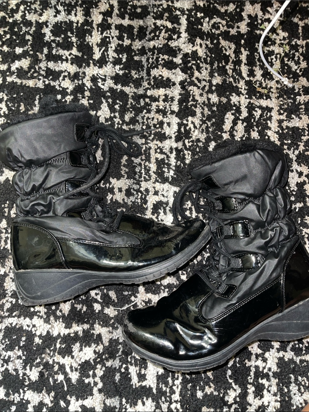 Khombu Black Quilted Patent Winter Ankle Boots